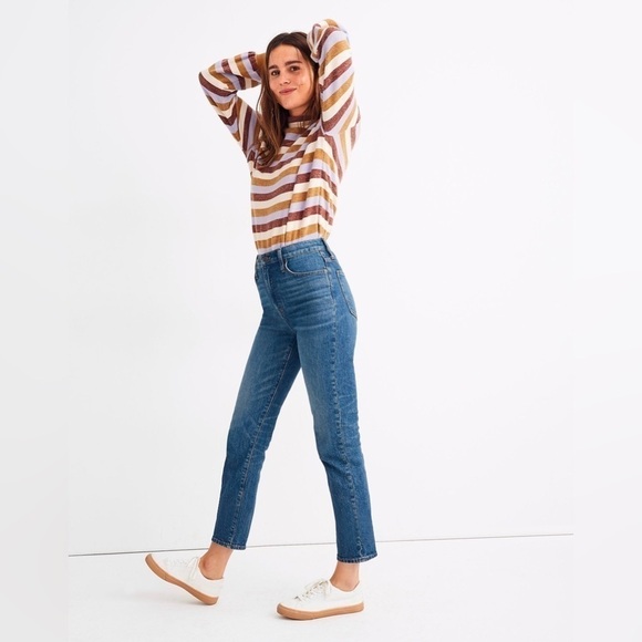 Madewell Tall Classic Straight Jeans in Coldbrook Wash, Size 26T - Picture 3 of 12